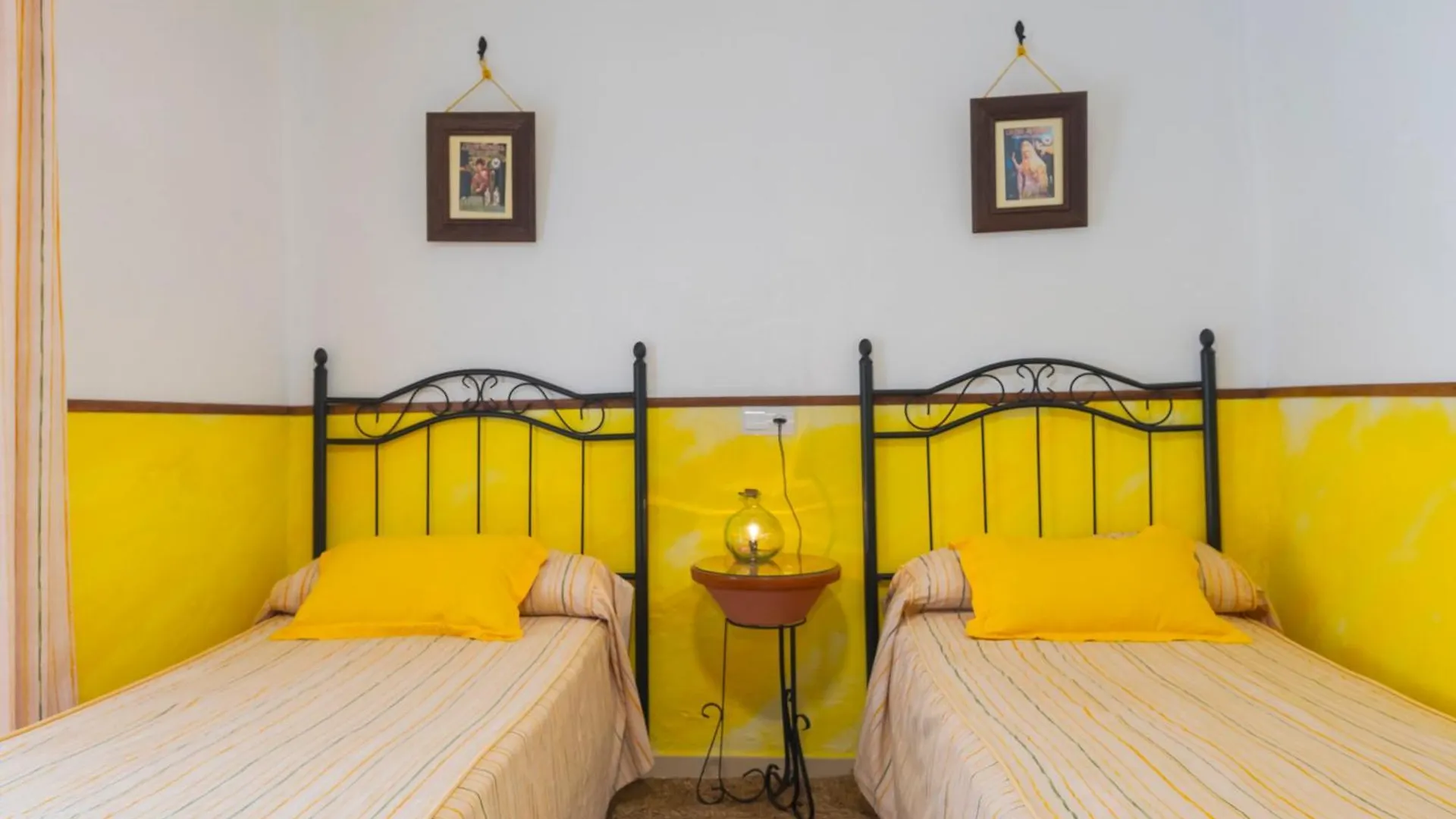 Fuente Nueva Guest House Cazalla de la Sierra 0*,  Spain